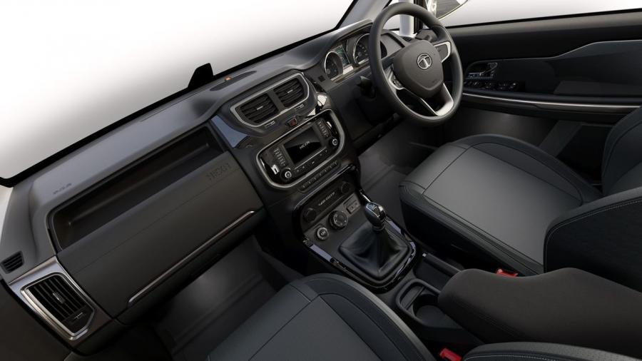 Интерьер Tata Hexa 2016 года  (фото 11 из 12)